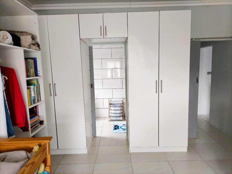 To Let 4 Bedroom Property for Rent in Hopefield Western Cape